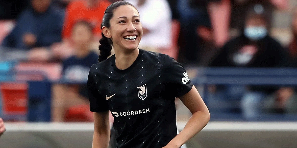 Christen-Press-Tutup-Karier-Gemilang,-Pensiun-dari-Sepak-Bola-Profesional