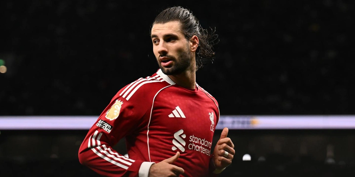 Dominik Szoboszlai Dipuji sebagai Calon Kapten Masa Depan Liverpool oleh Virgil van Dijk Dominik Szoboszlai Dipuji sebagai Calon Kapten Masa Depan Liverpool oleh Virgil van Dijk